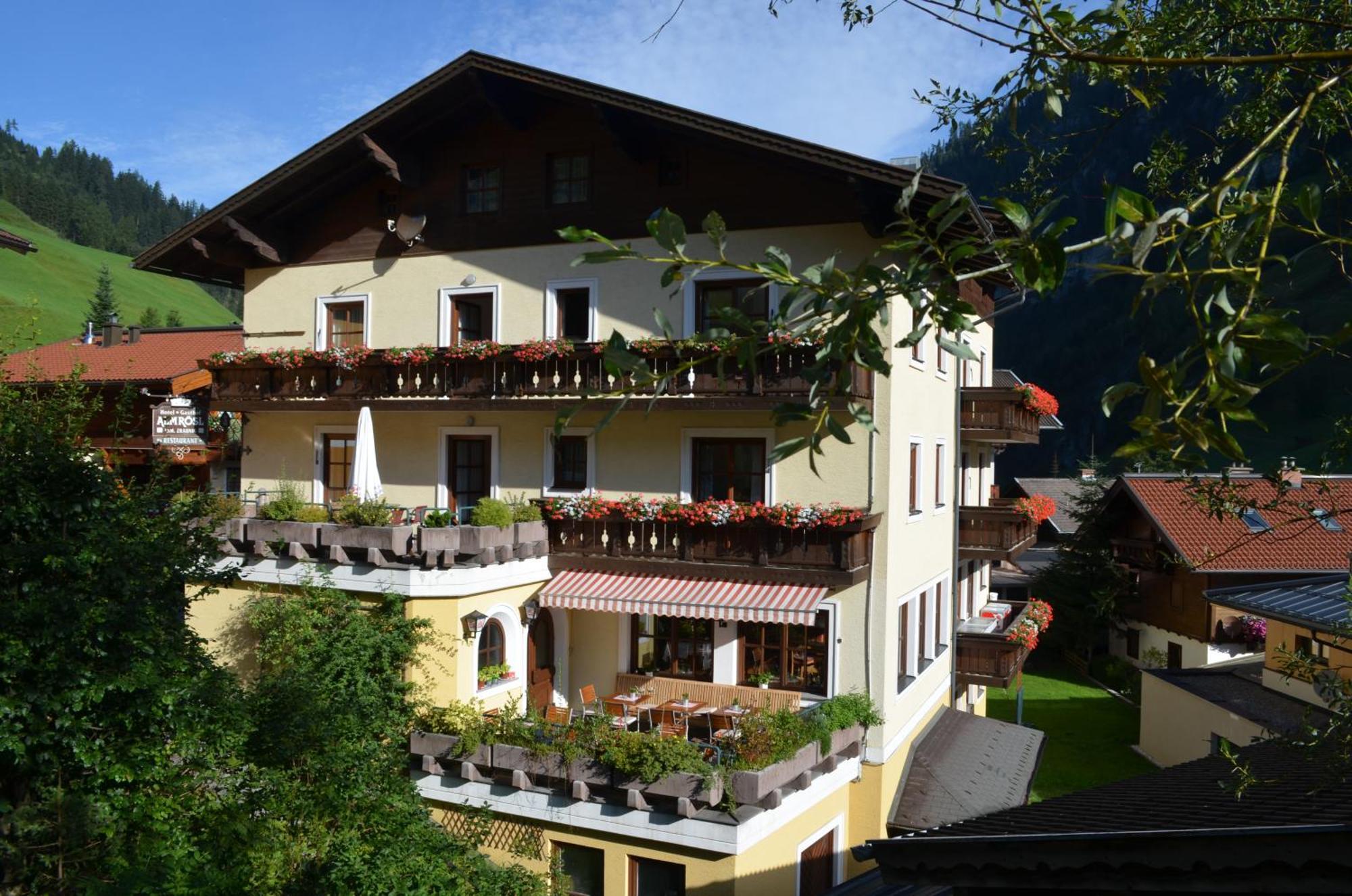 Landhotel Almroesl Im Grossarltal Huttschlag Exterior photo